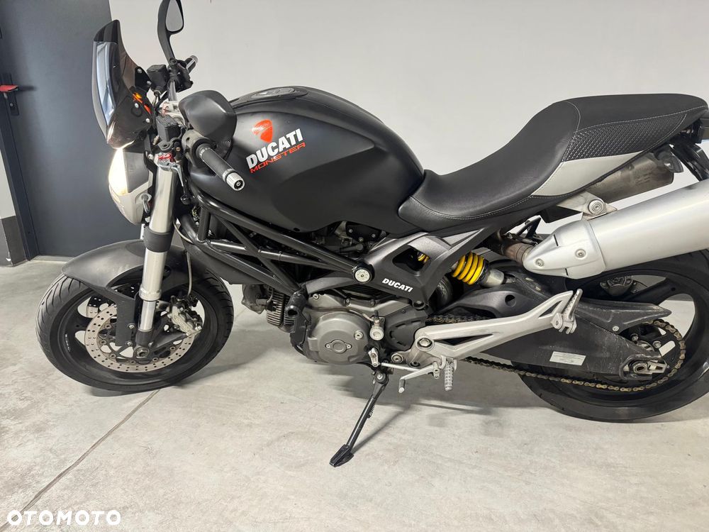 Ducati Monster - 1