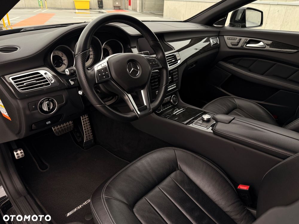 Mercedes-Benz CLS 500 4-Matic 7G-TRONIC - 23