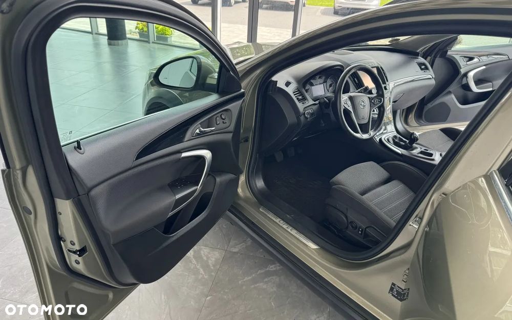 Opel Insignia - 21