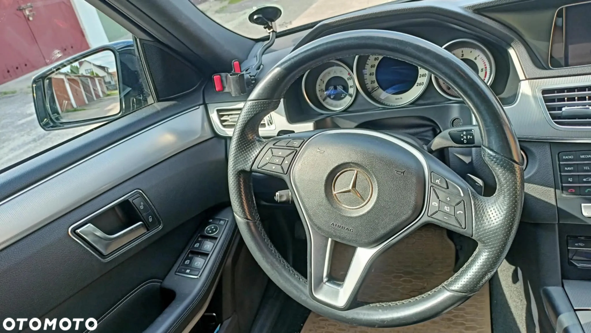 Mercedes-Benz Klasa E 220 BlueTEC 4-Matic Elegance - 13