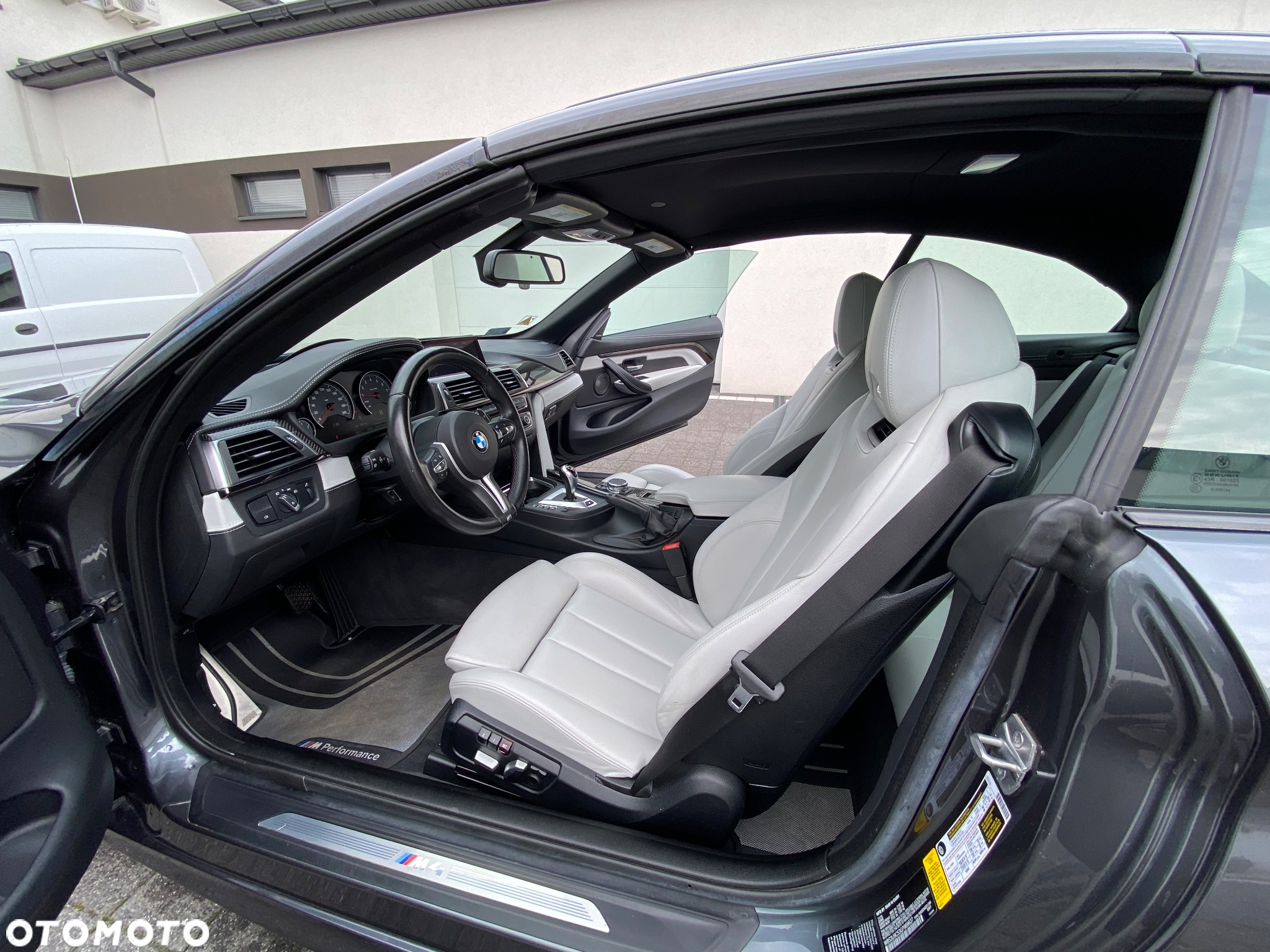 BMW M4 Cabrio DKG - 26