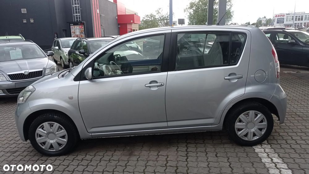 Daihatsu Sirion 1.3 - 8