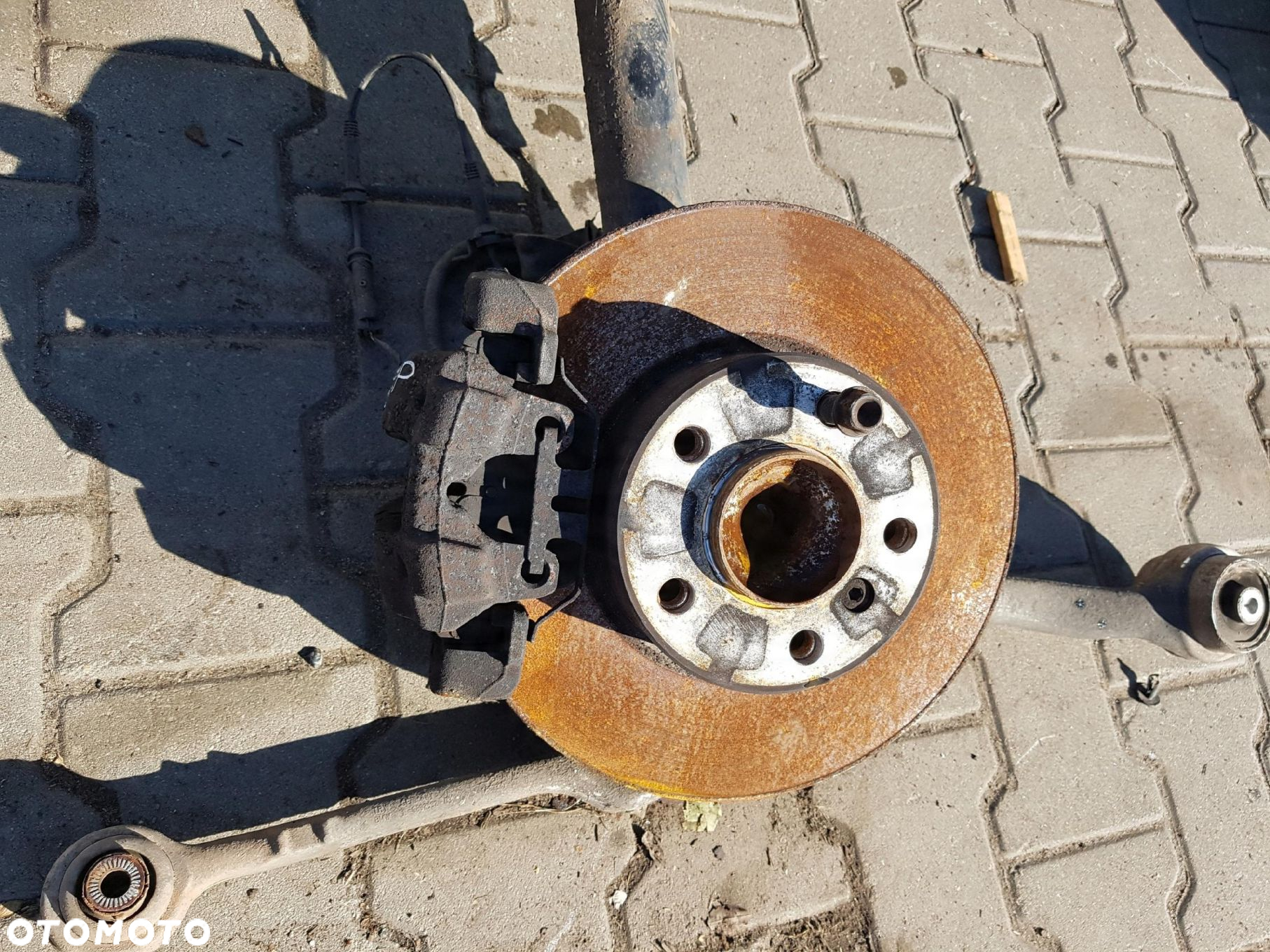 BMW F30 F31 F32 11-14r 2.0 D AMORTYZATOR ZWROTNICA PRAWA PRZÓD - 2