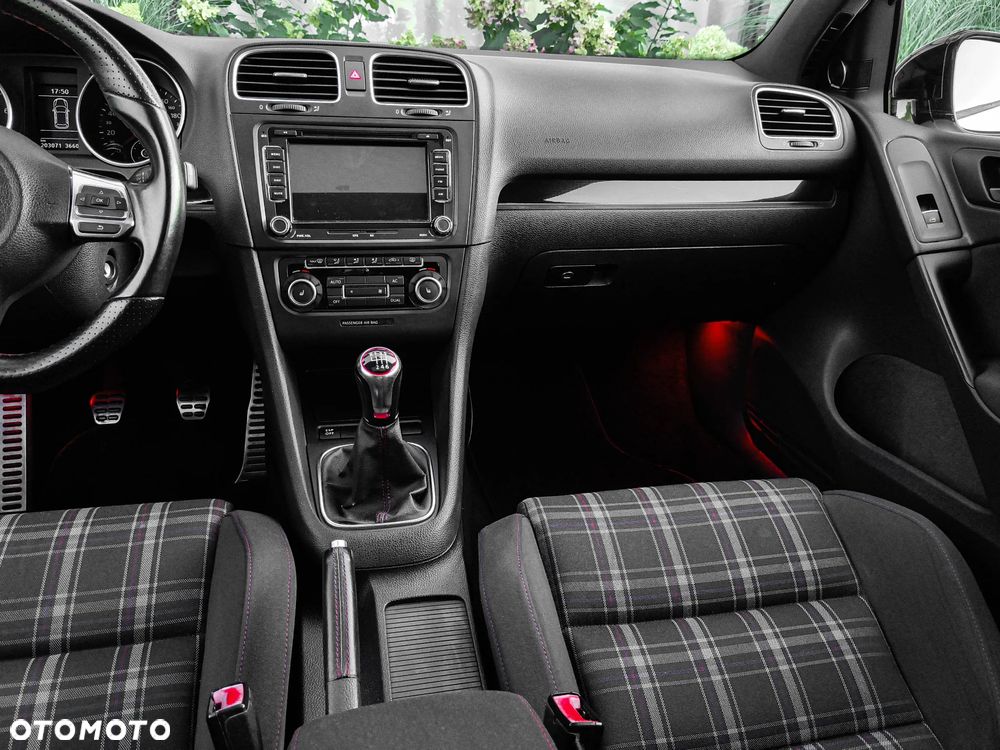 Volkswagen Golf VI 2.0 TSI GTI - 20