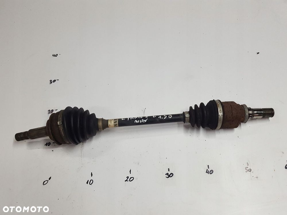 TOYOTA YARIS III 3 11-17r 1.3 B PÓŁOŚ LEWA PRZÓD MANUAL - 1