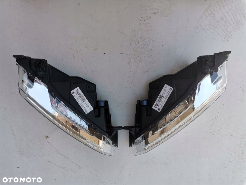 Seat Leon Fr III Lift 2017- Halogen Led Oryginał Nowy 5F0941702 5F0941701 - 2