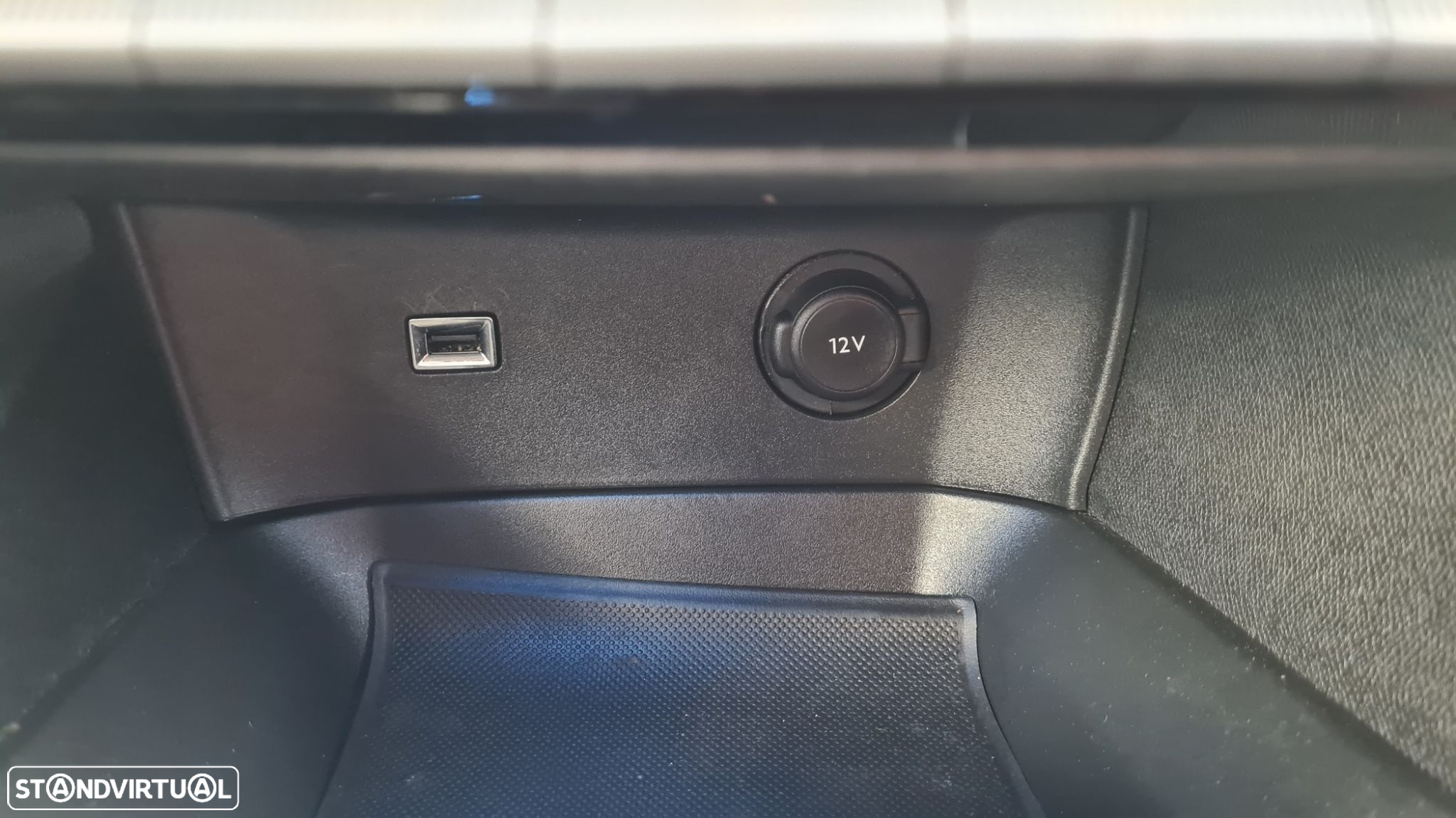 Peugeot 3008 1.5 BlueHDi Allure EAT8 - 41