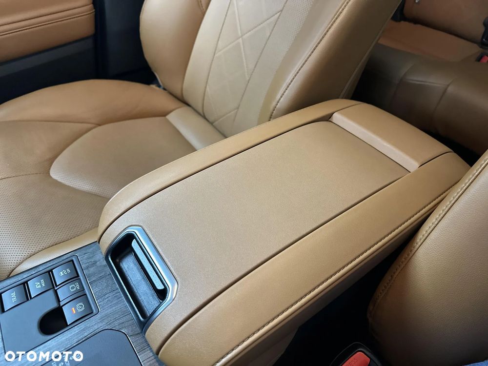Toyota Highlander 2.5 Hybrid Executive Style - 31