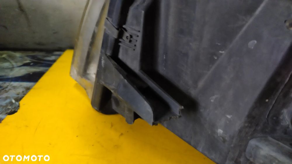 Lampa reflektor prawy skoda superb - 7