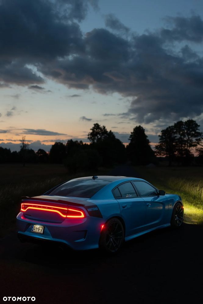 Dodge Charger 6.4 Scat Pack - 10
