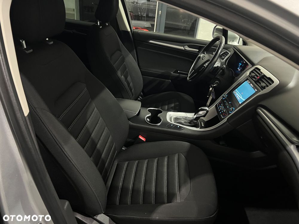 Ford Mondeo - 27