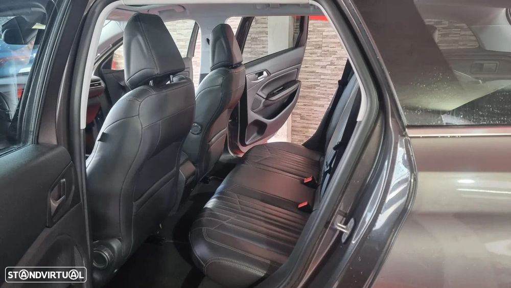 Peugeot 308 SW 1.6 BlueHDi Allure - 16