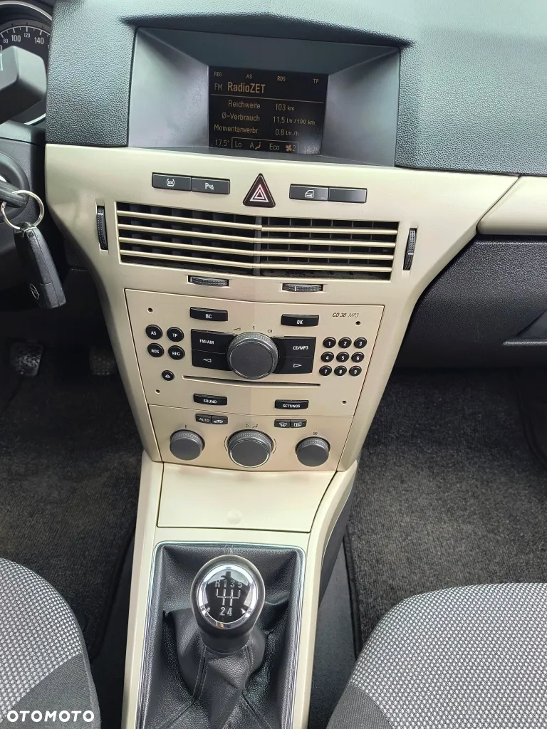 Opel Astra 1.8 Caravan Edition - 15