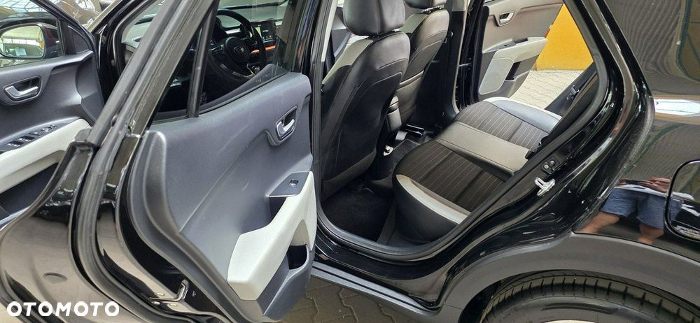 Kia Stonic - 11