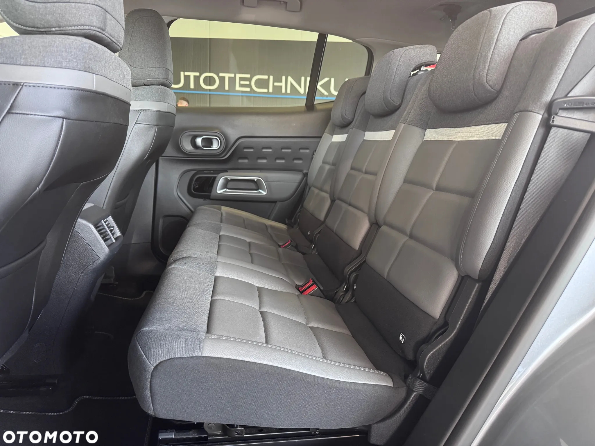 Citroën C5 Aircross 1.5 BlueHDi Live EAT8 - 16