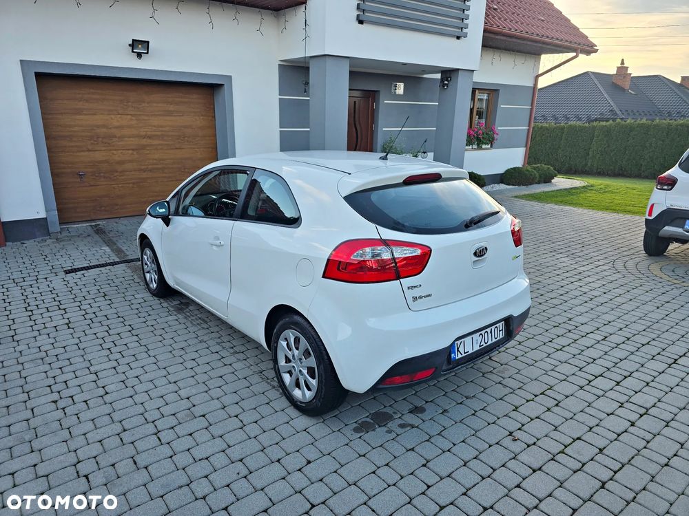 Kia Rio 1.1 CRDI Business Line - 9