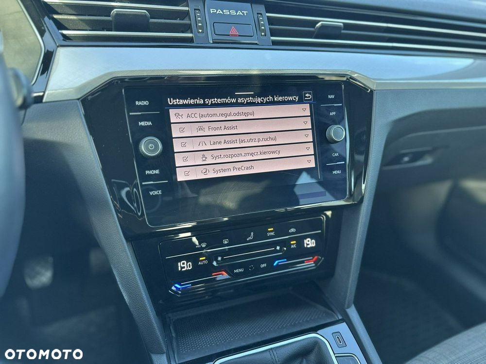 Volkswagen Passat 2.0 TDI EVO Business - 11