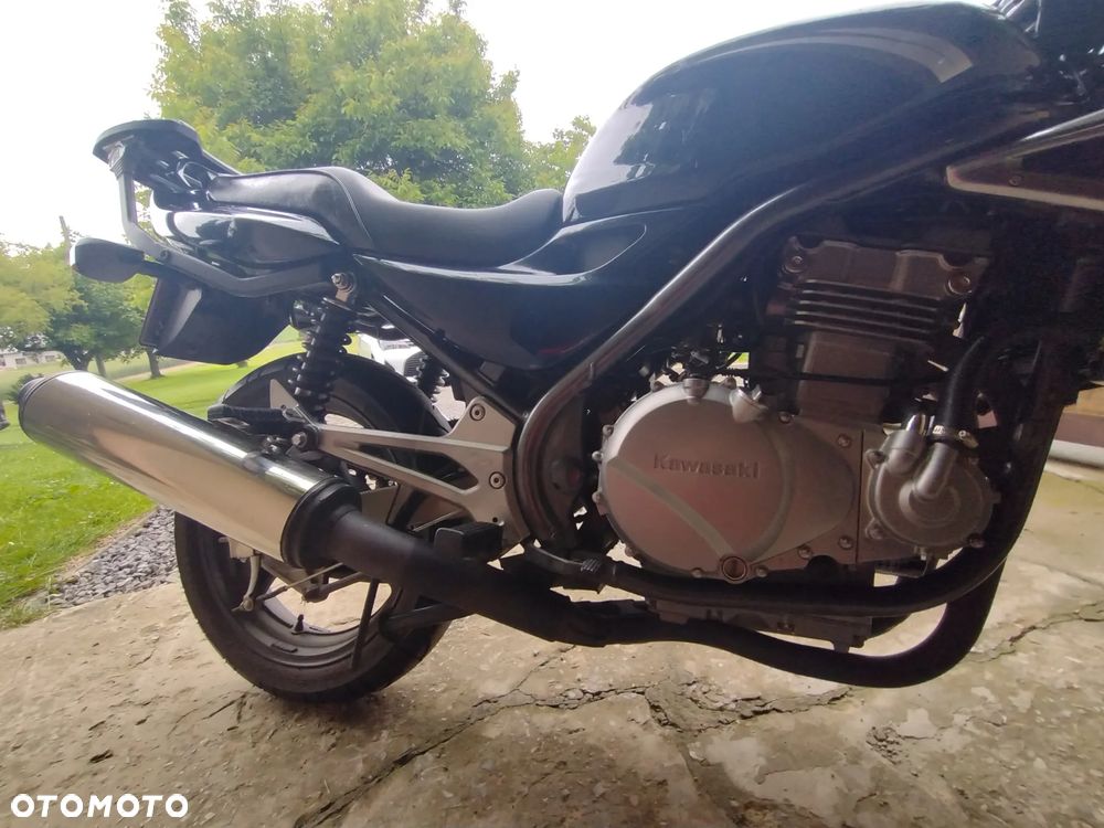 Kawasaki ER - 12