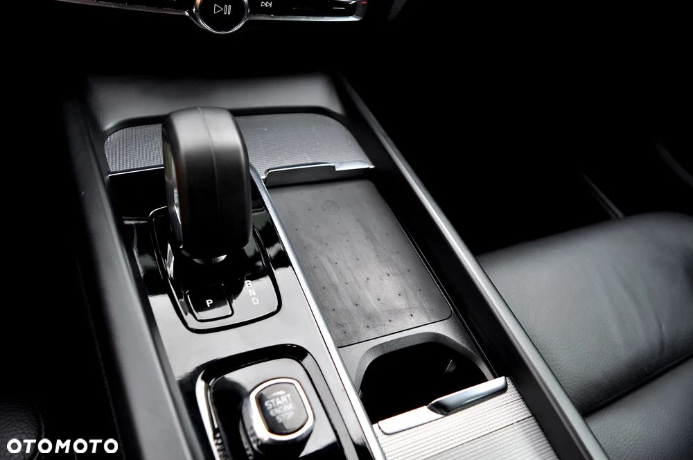 Volvo V60 Cross Country B4 D AWD Plus - 27