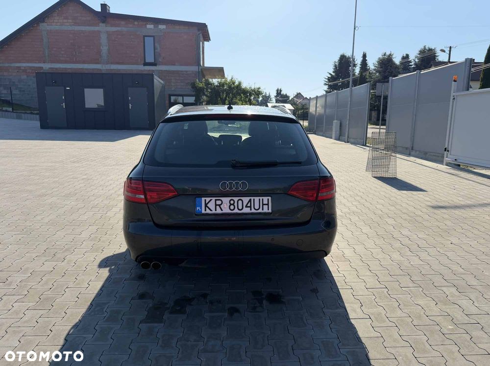 Audi A4 Avant - 8