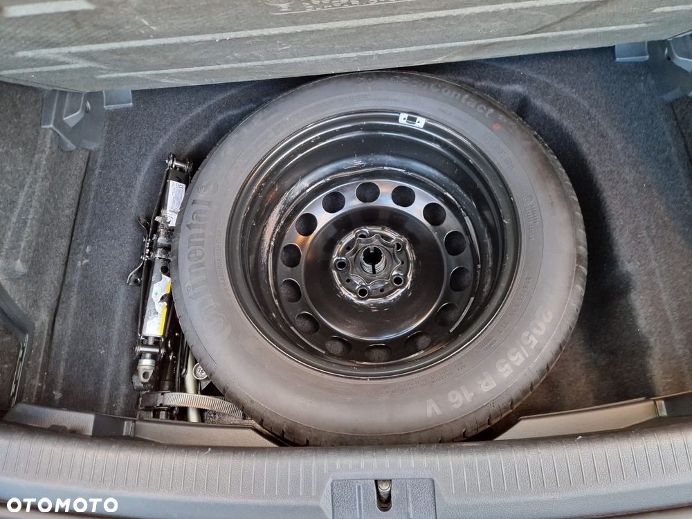 Volkswagen Golf - 21