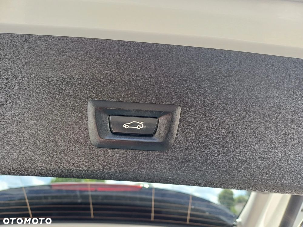 BMW X1 sDrive16d Sport Line - 17