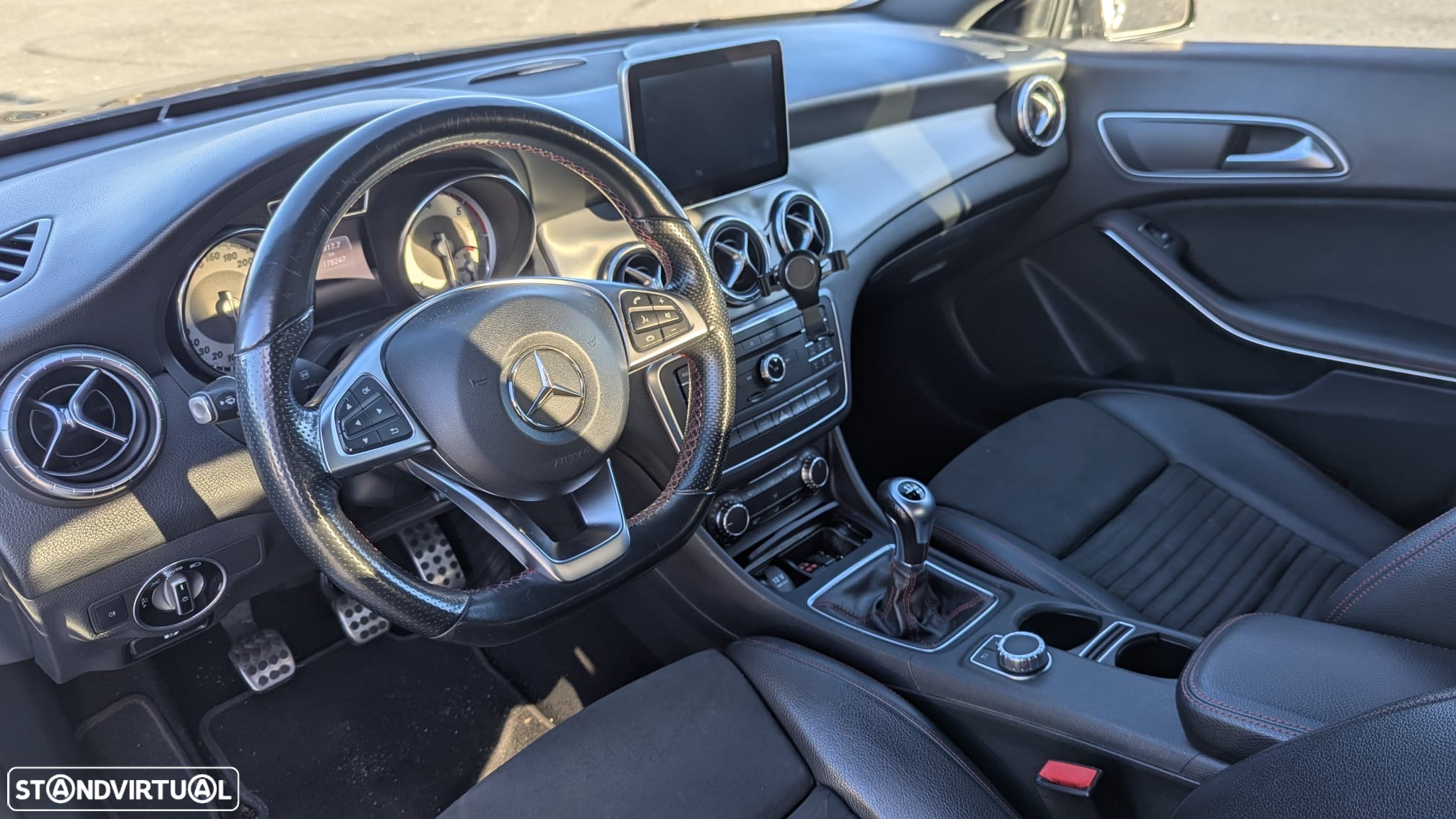 Mercedes-Benz CLA 180 d Shooting Brake AMG Line - 7