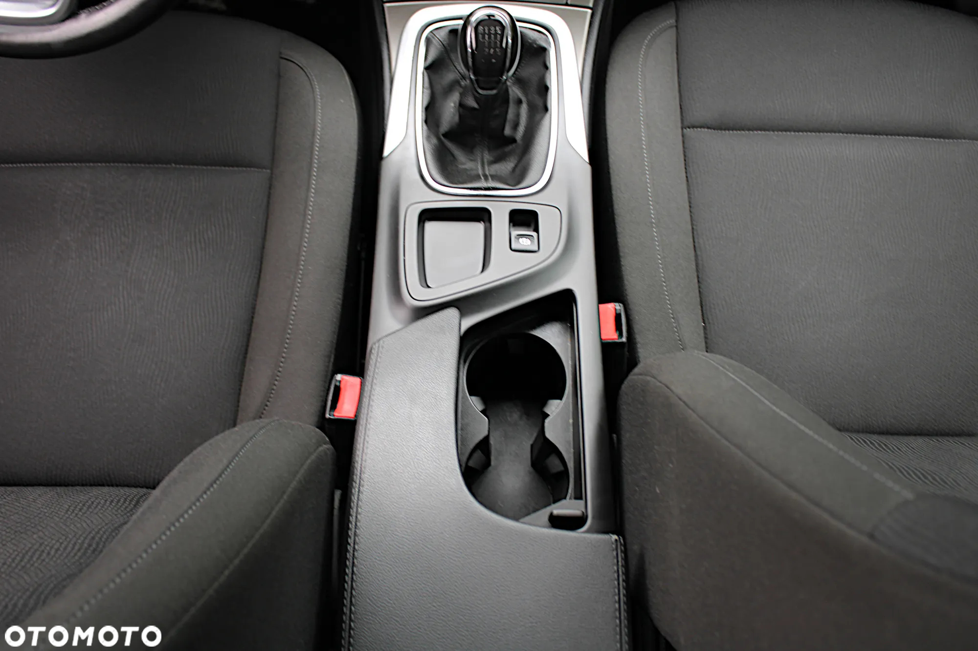 Opel Insignia - 25