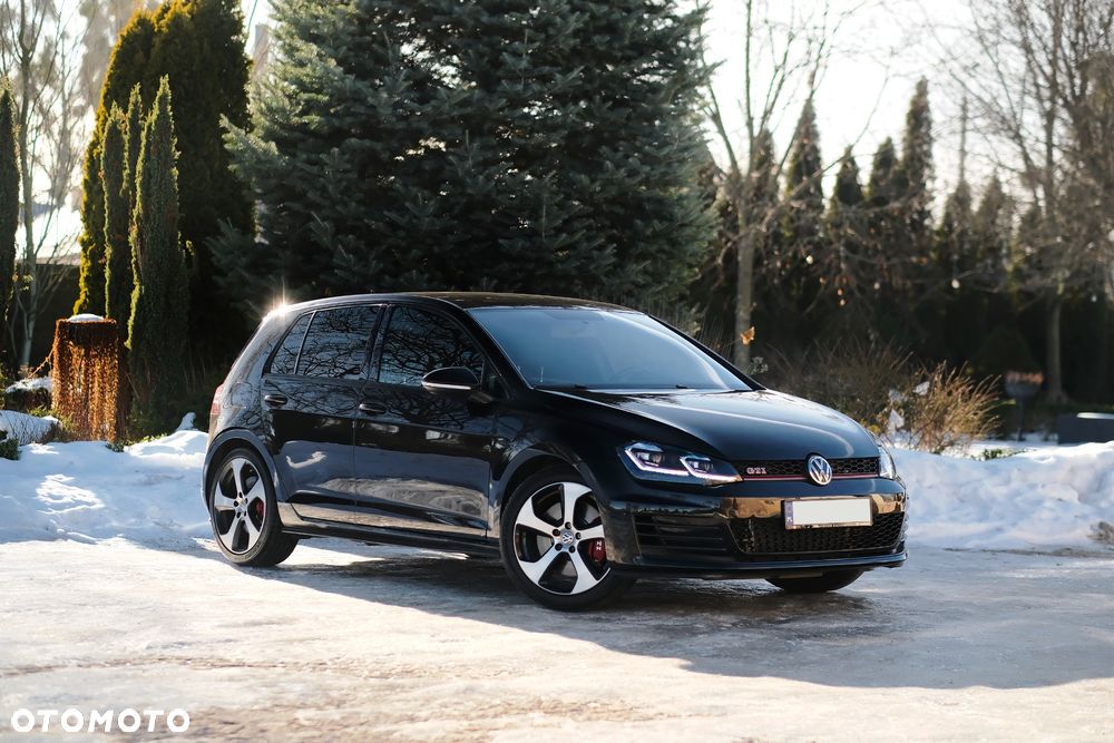 Volkswagen Golf GTI Performance BlueMotion Technology DSG - 3