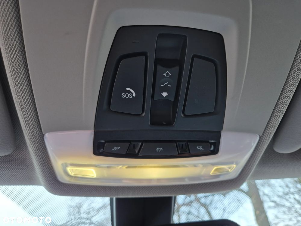 BMW Seria 3 318d - 12