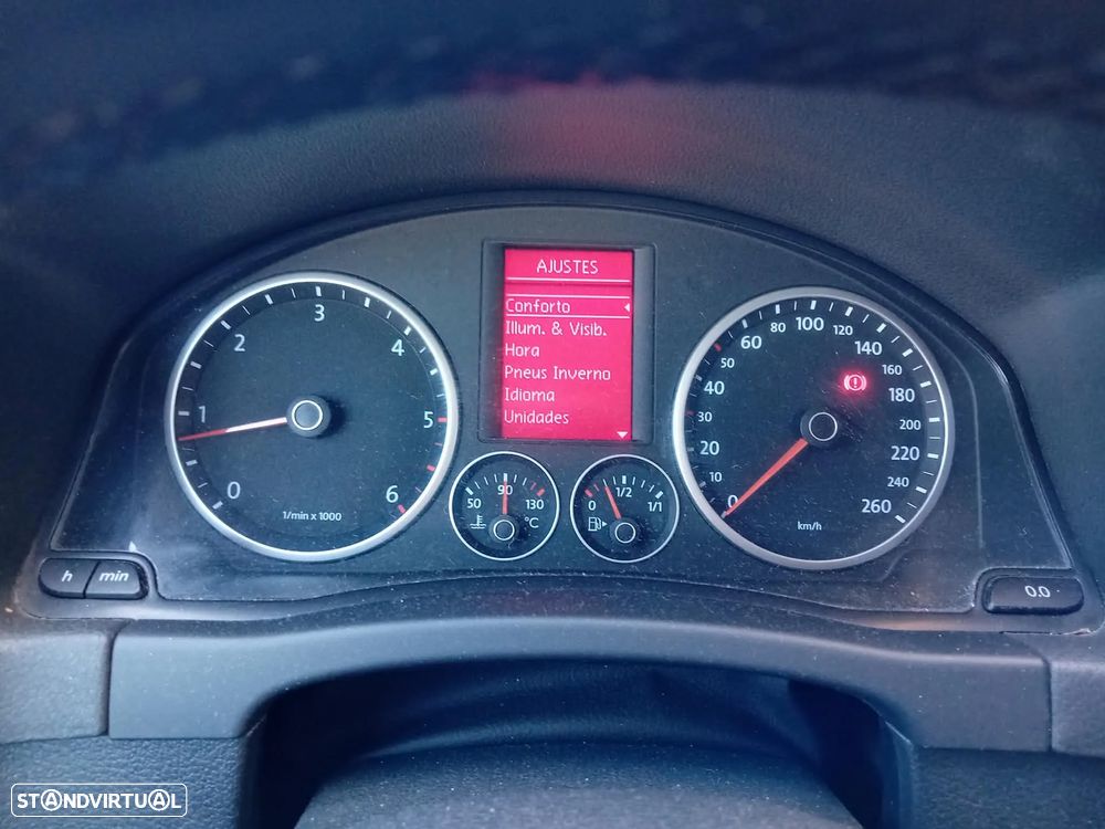 VW Tiguan 2.0 TDi Sport BlueMotion - 4