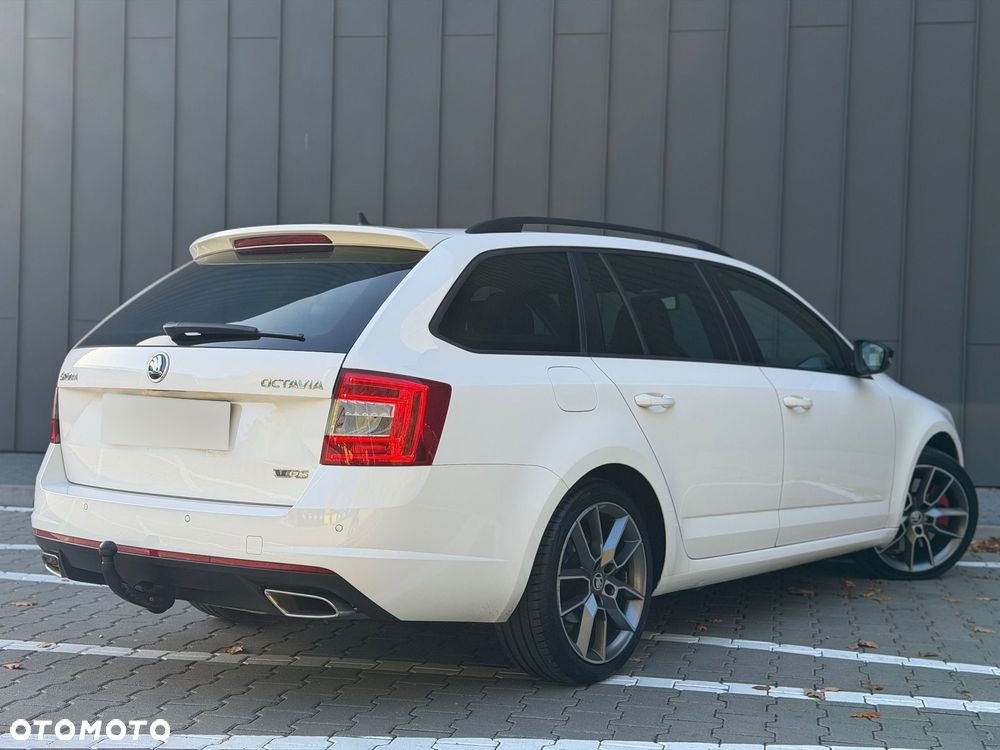 Skoda Octavia 2.0 TDI RS - 24