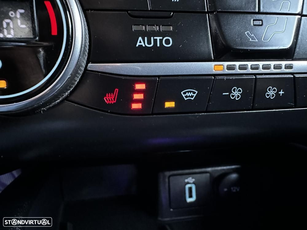 Ford Focus 2.0 TDCi EcoBlue Vignale - 31