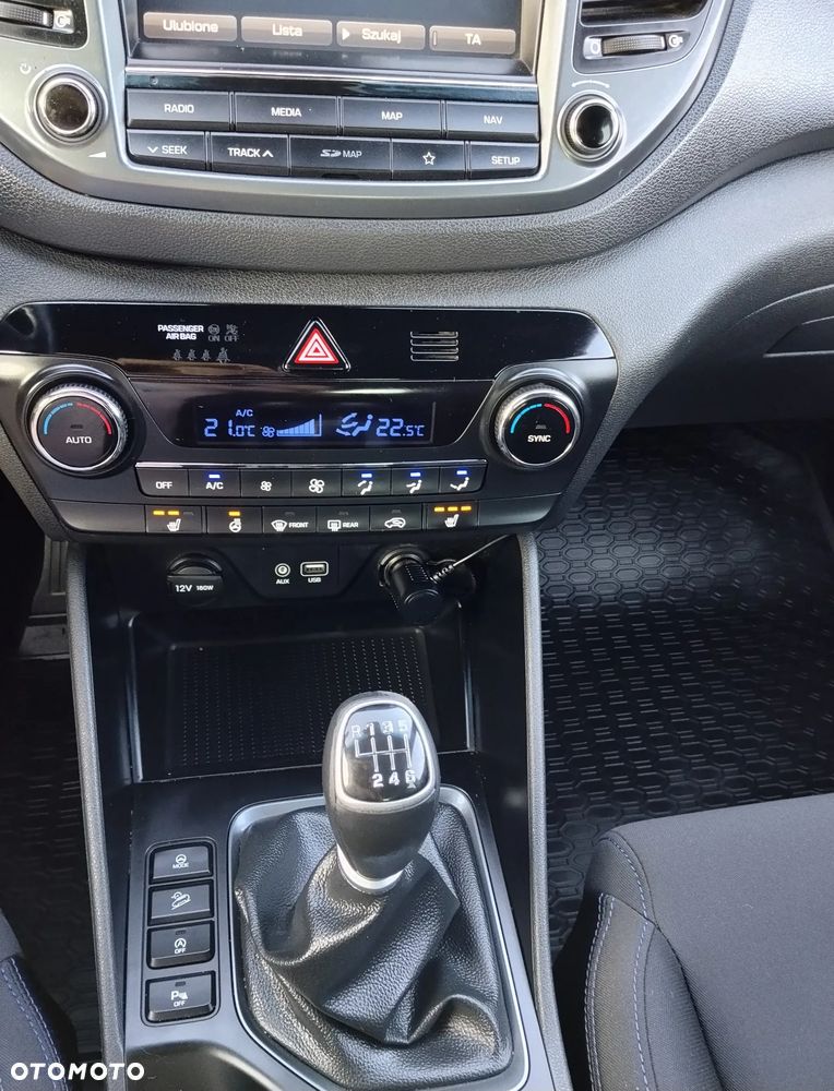 Hyundai Tucson 1.6 GDI BlueDrive GO 2WD - 22