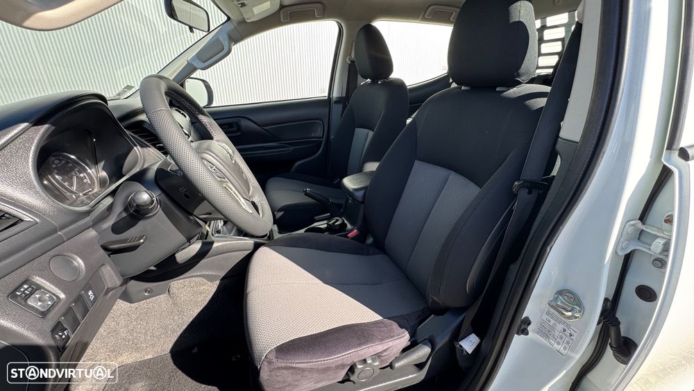 Mitsubishi L-200 Cabine dupla 4X2 - 30