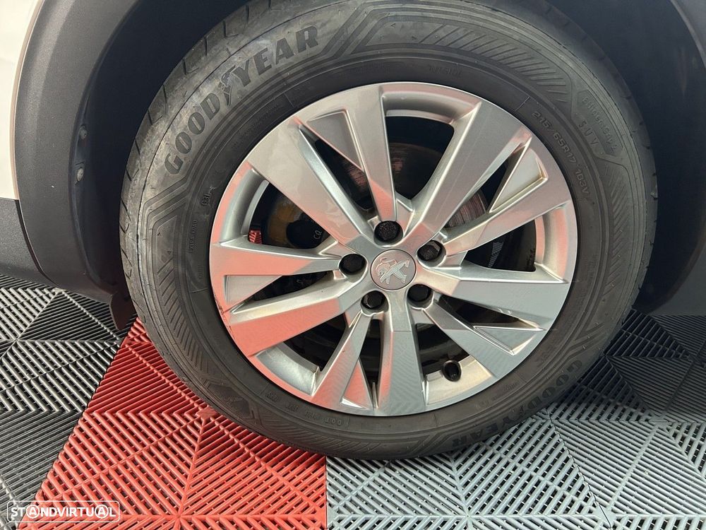 Peugeot 3008 1.2 PureTech Allure EAT8 - 18