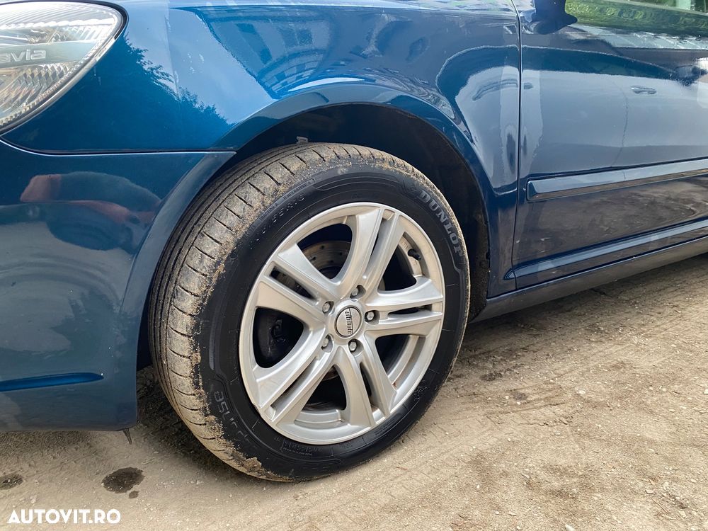 SKODA Octavia 2012 — imagine 3