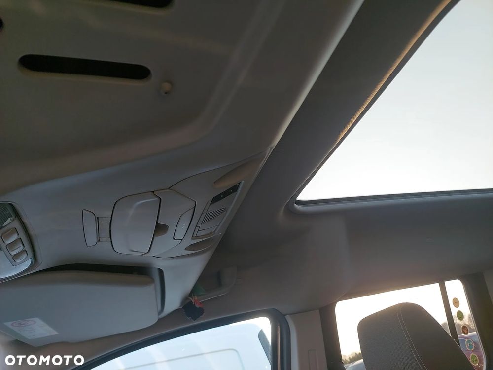 Ford Tourneo Connect 1.5 TDCi Titanium - 36