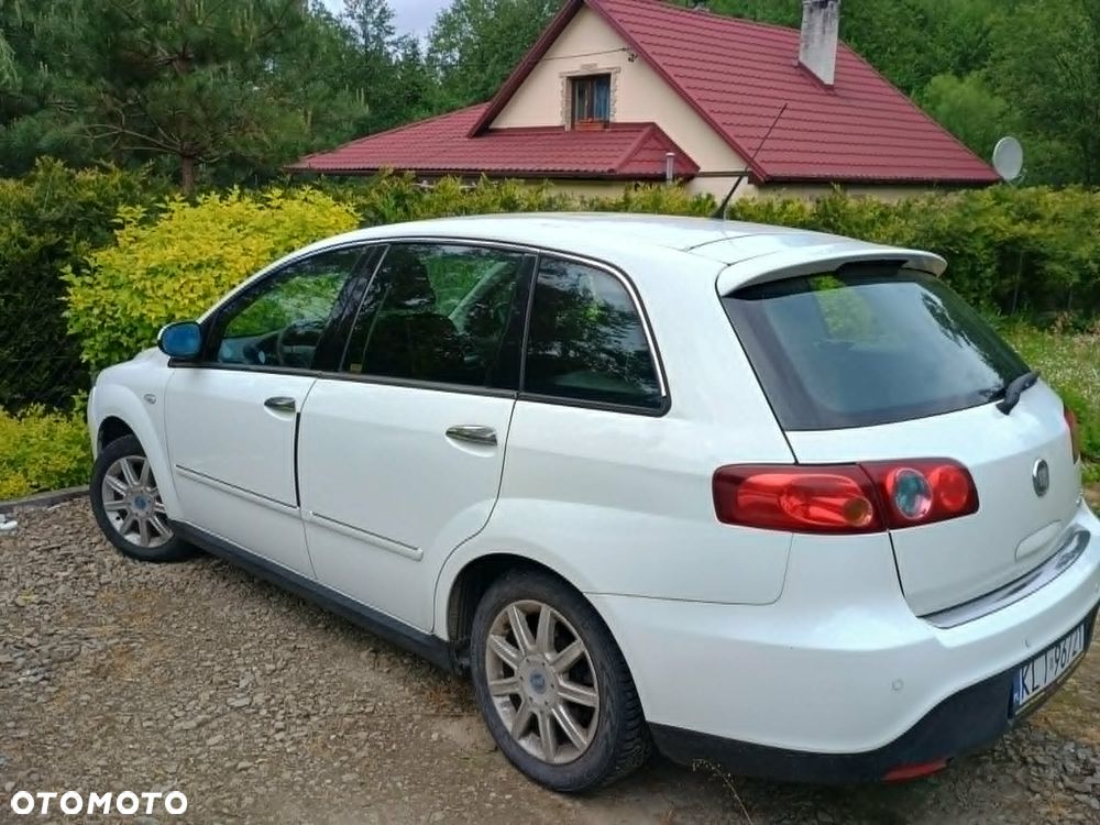 Fiat Croma 1.8 16V Dynamic - 8
