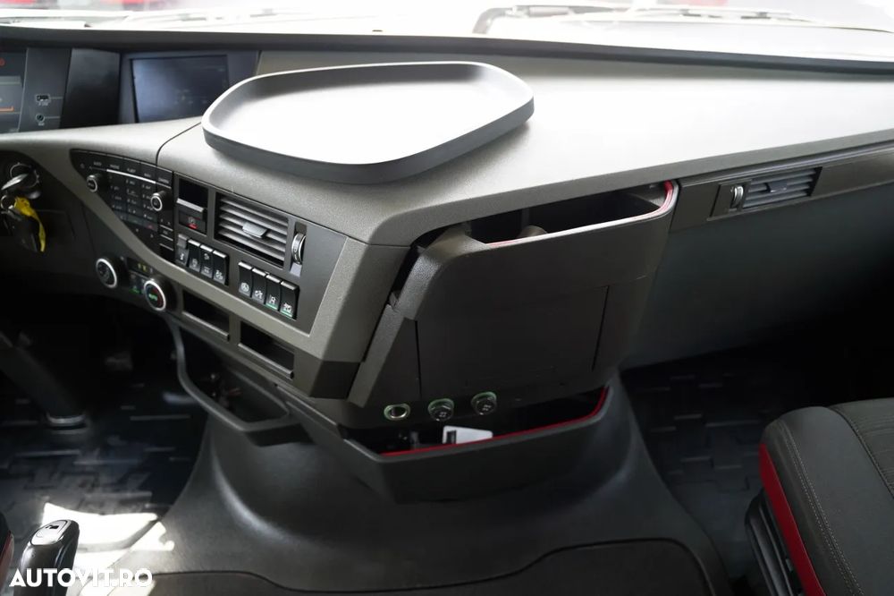 Volvo FH 460 / COMBINAȚIE TANDEM / 120 M3 / TRANSITION / I-SAVE / I-PARK COOL / DIRECȚIE CU RIDICARE A PUNTELOR / WIELTON / CORTINĂ ARMATĂ - 33