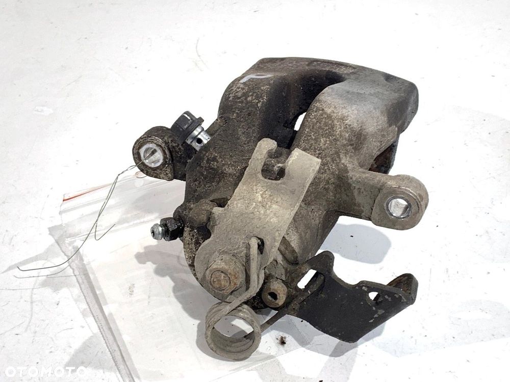 ZACISK PRAWY TYŁ  OPEL ZAFIRA / ZAFIRA FAMILY B (A05) 2005 - 2019 1.9 CDTI (M75) 88 kW [120 KM] - 2