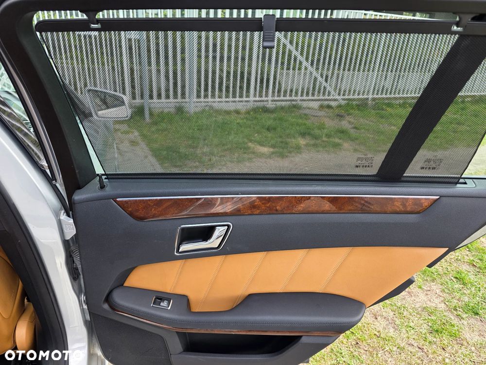 Mercedes-Benz Klasa E 350 4Matic Avantgarde Sport Edition AMG - 33