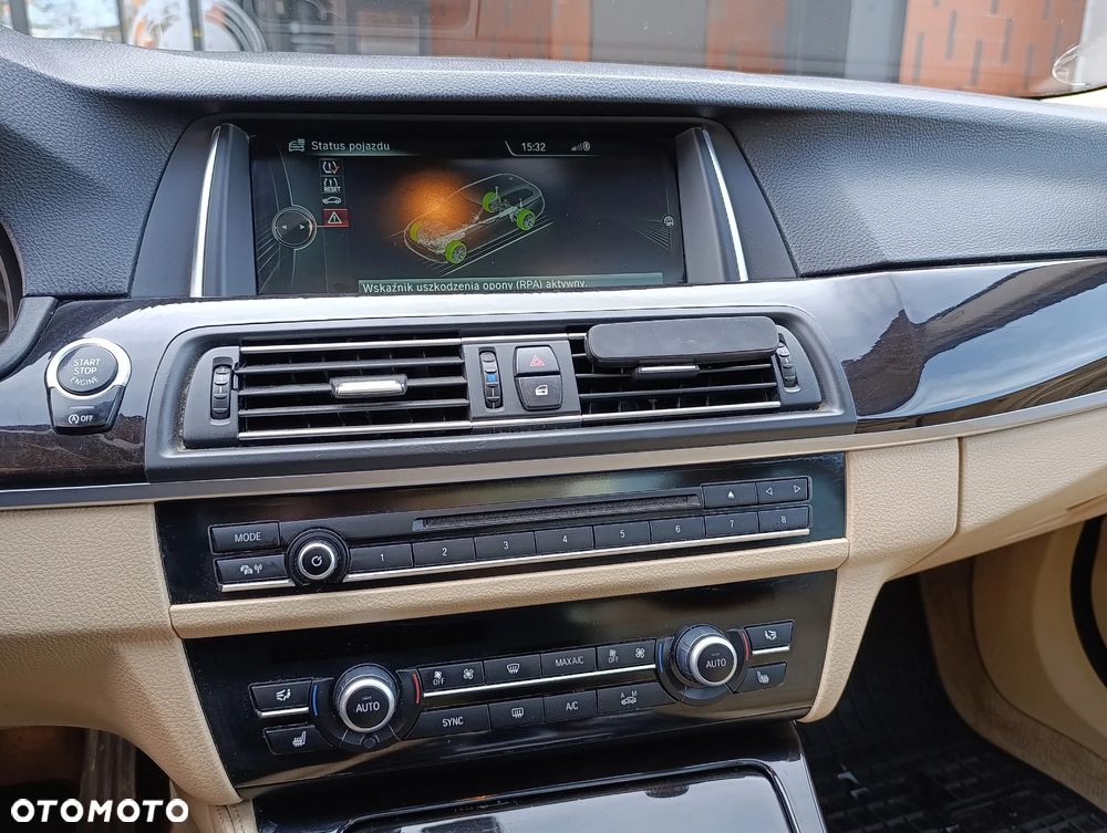 BMW Seria 5 520d Luxury Line - 21