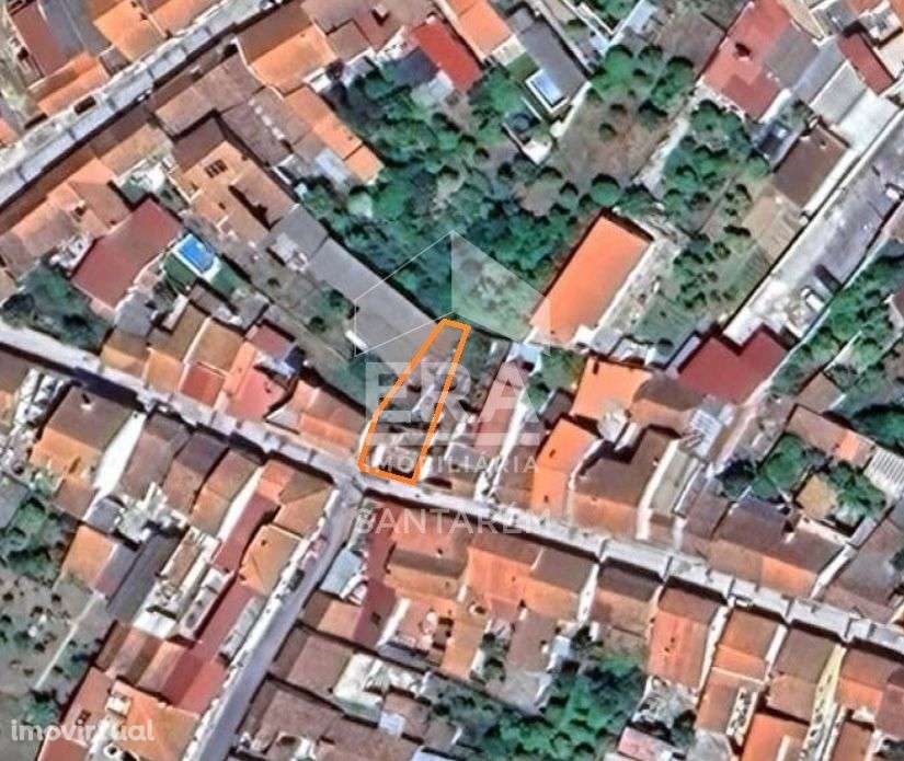 Moradia para recuperar em Alcanhões - Grande imagem: 2/5