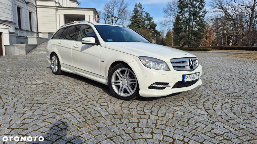 Mercedes-Benz Klasa C 220 CDI DPF Automatik BlueEFFICIENCY Avantgarde - 20