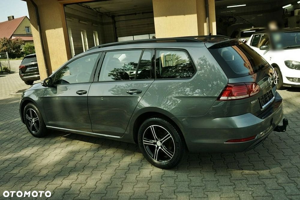 Volkswagen Golf - 4