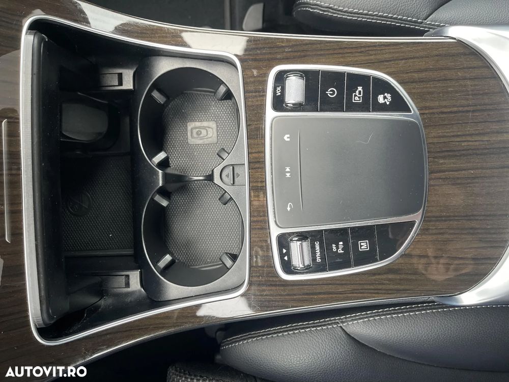 Mercedes-Benz GLC - 12