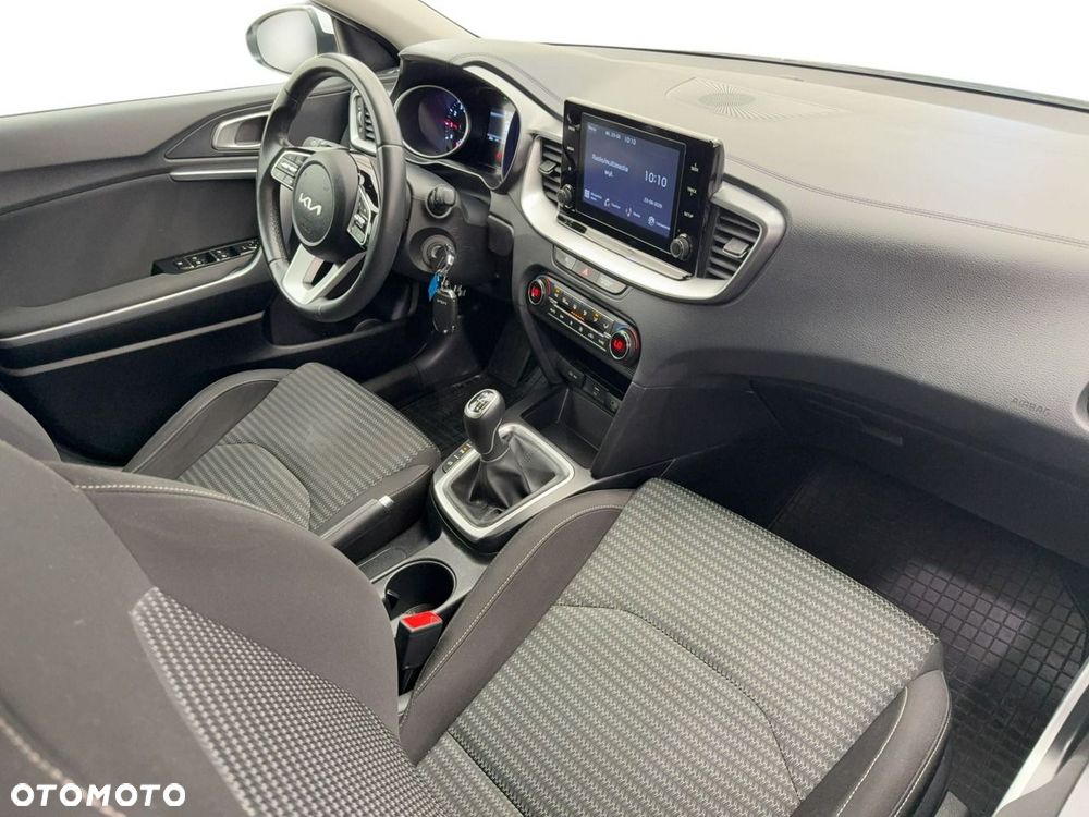 Kia Ceed - 14