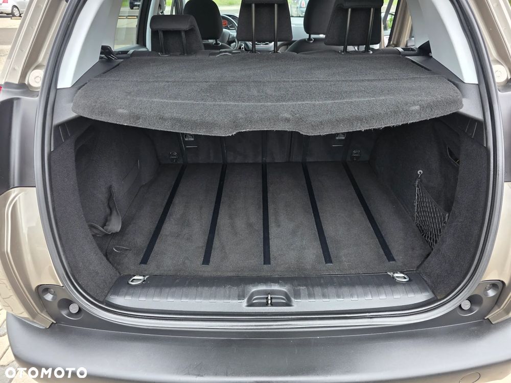 Peugeot 2008 1.2 Pure Tech Style EU6 - 23