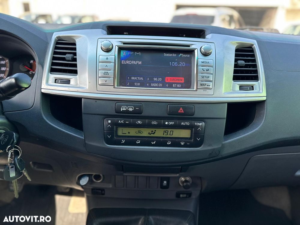 Toyota Hilux - 19